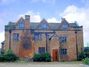 chhayhall.jpg (71571 bytes)