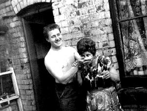 tony.gif (111954 bytes)